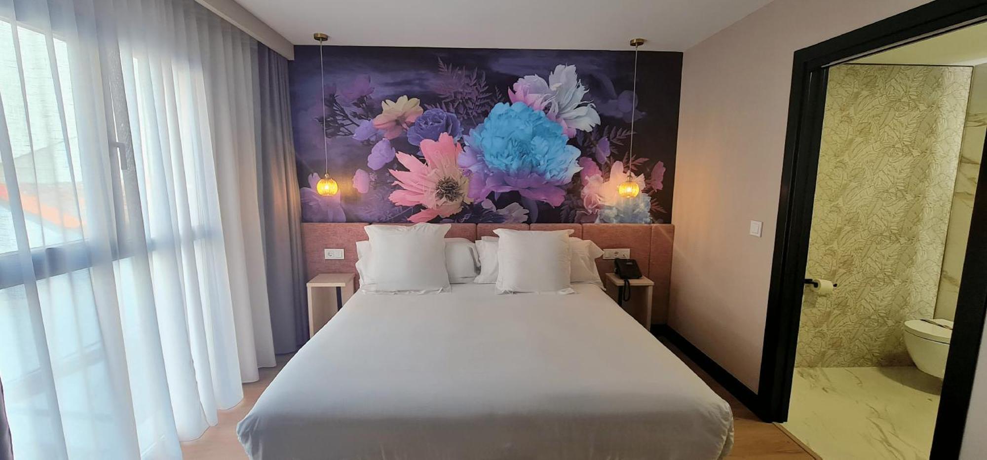 Hotel Suites Moma Centro Villanueva De La Serena Exteriör bild