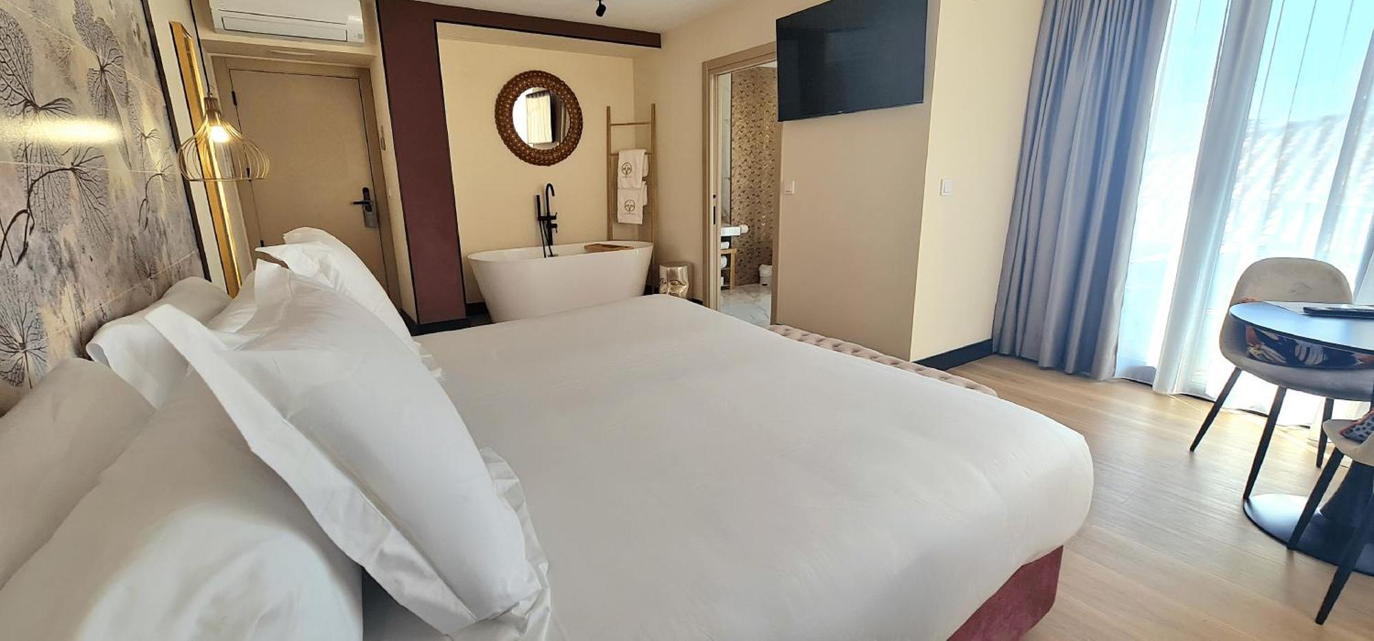 Hotel Suites Moma Centro Villanueva De La Serena Exteriör bild