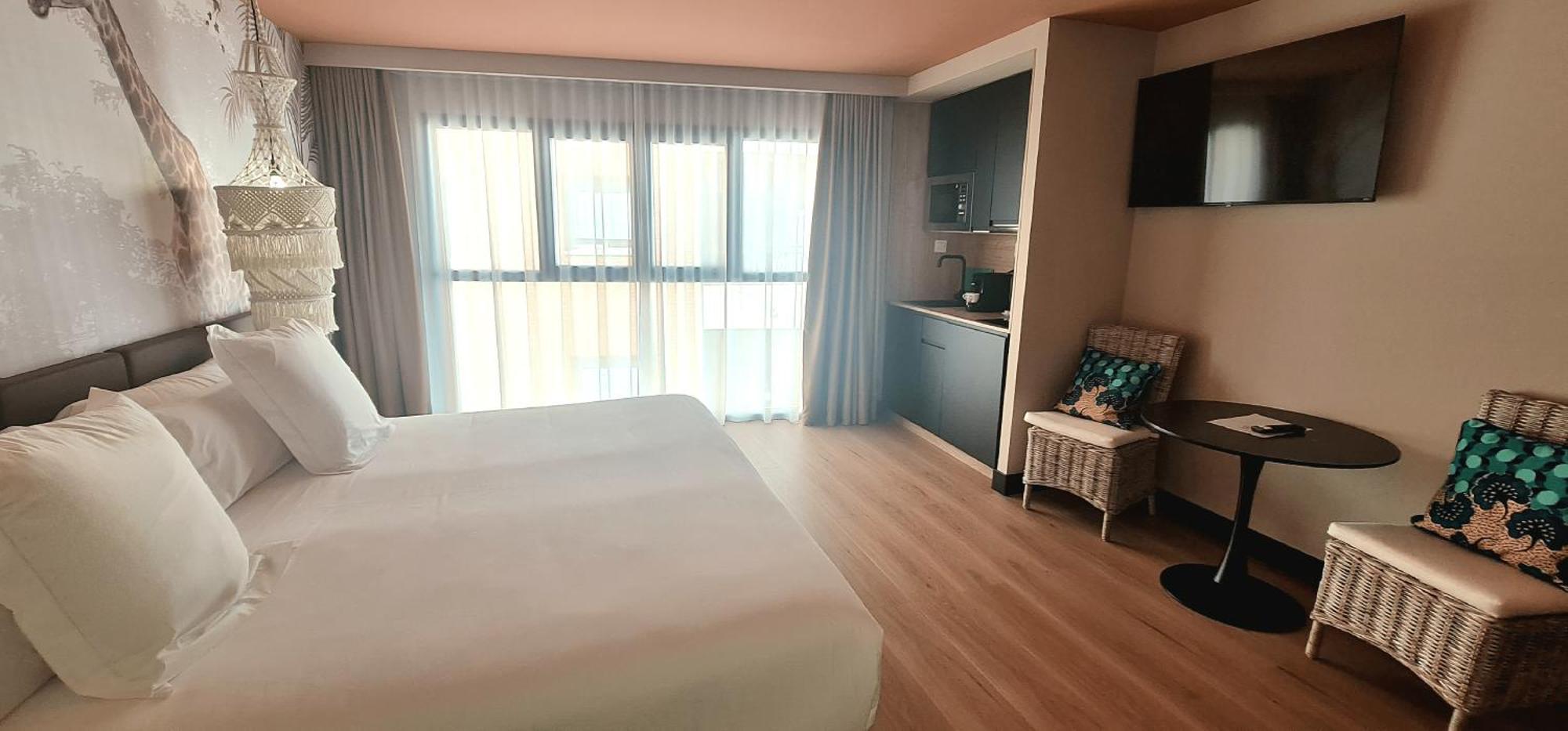 Hotel Suites Moma Centro Villanueva De La Serena Exteriör bild